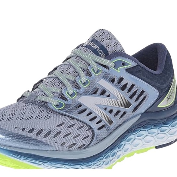 NEW BALANCE SHOES - Picture 1 of 13
